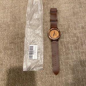 Wood watch men’s (buck face)